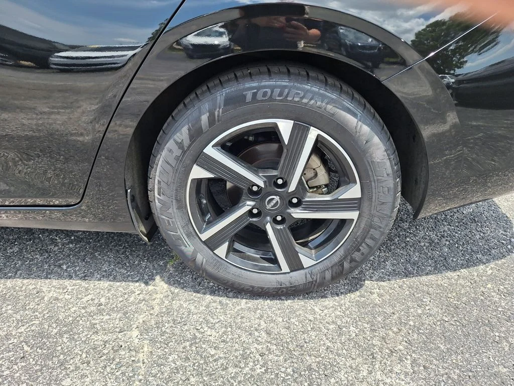 Used 2025 Black Nissan SV image 29