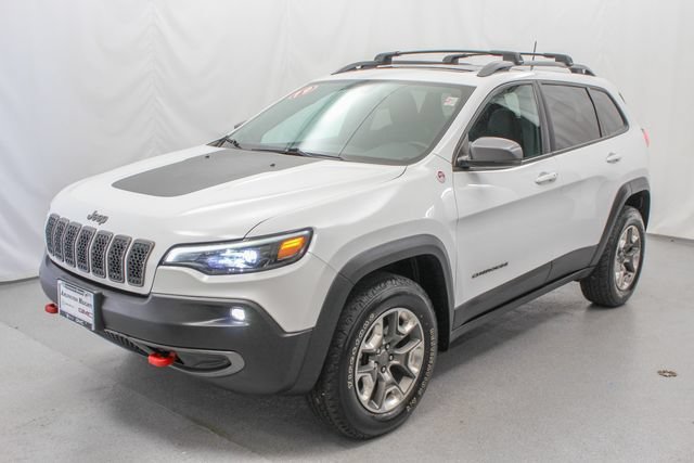 Used 2019 White Jeep Trailhawk 4x4 image 6