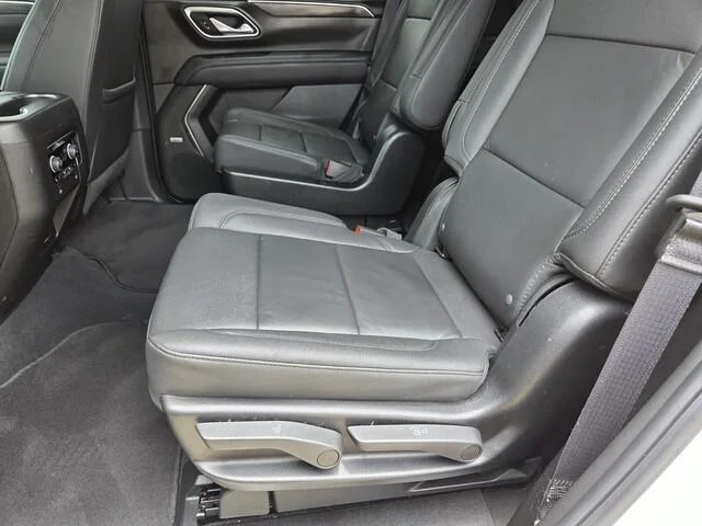 Used 2024 Iridescent Pearl Tricoat Chevrolet LT image 25