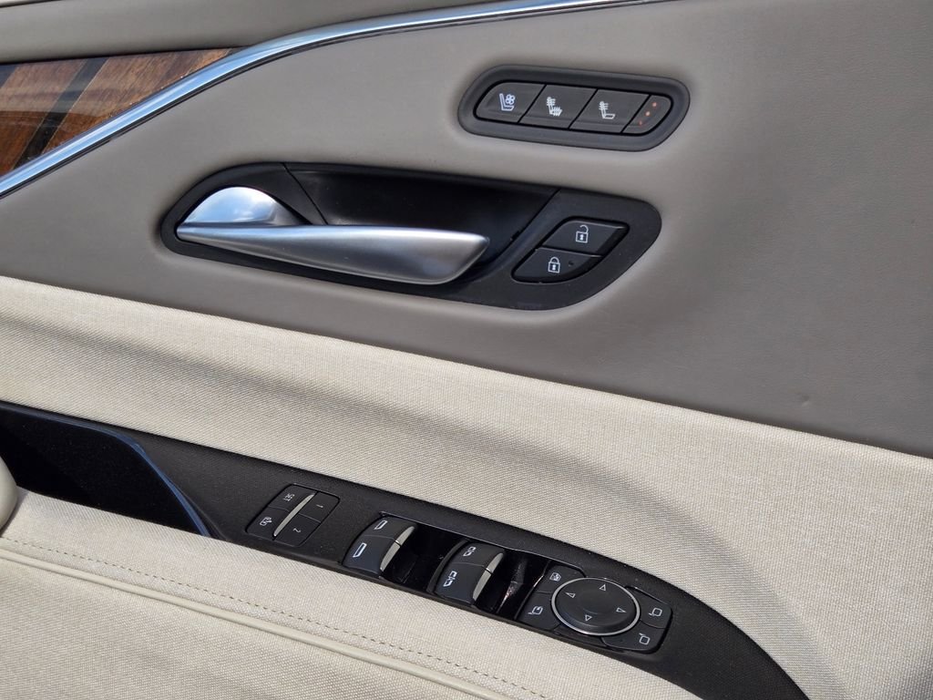 Used 2023 White Cadillac Premium Luxury Platinum image 25