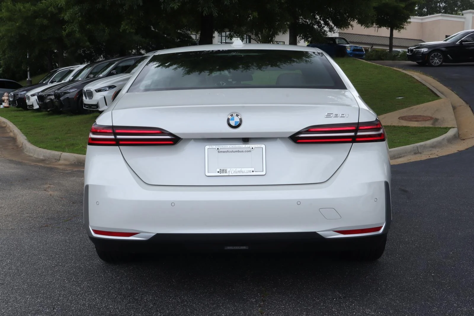 New 2027 Mineral White Metallic BMW 530i image 5