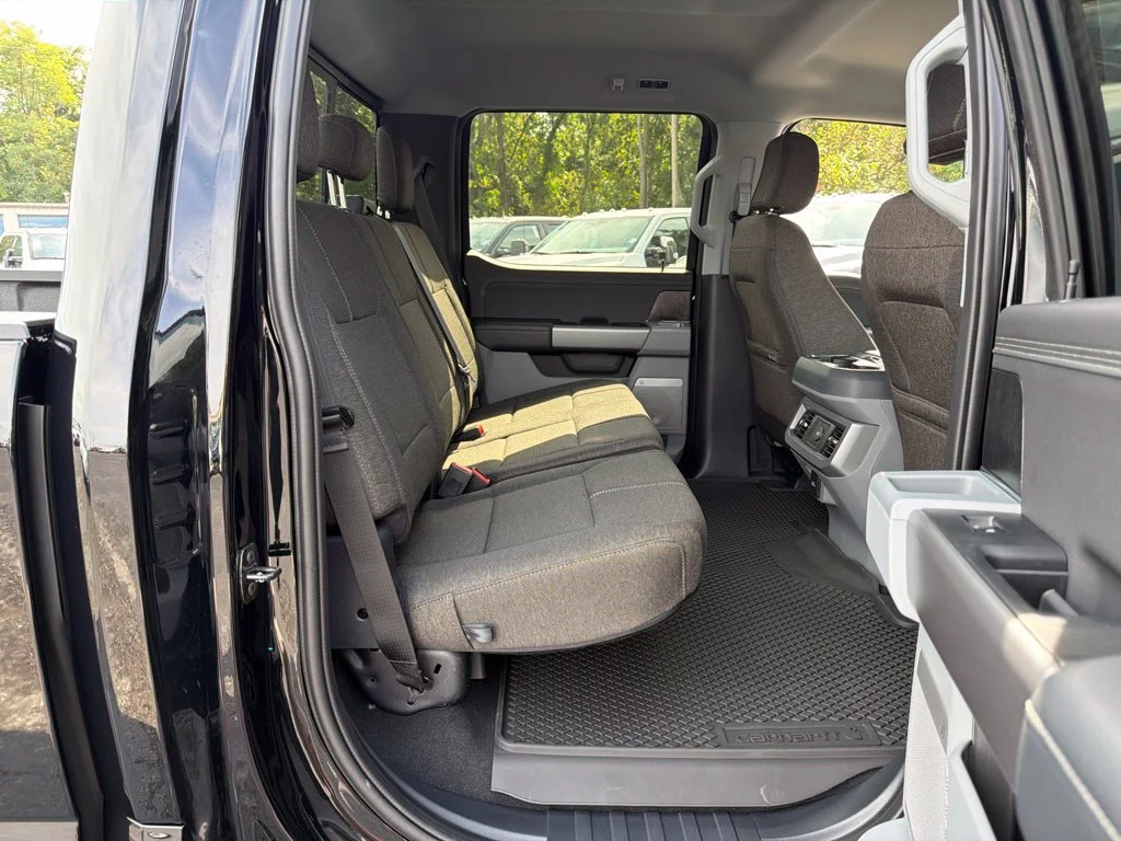 New 2027 Agate Black Metallic Ford F-250® XLT image 27