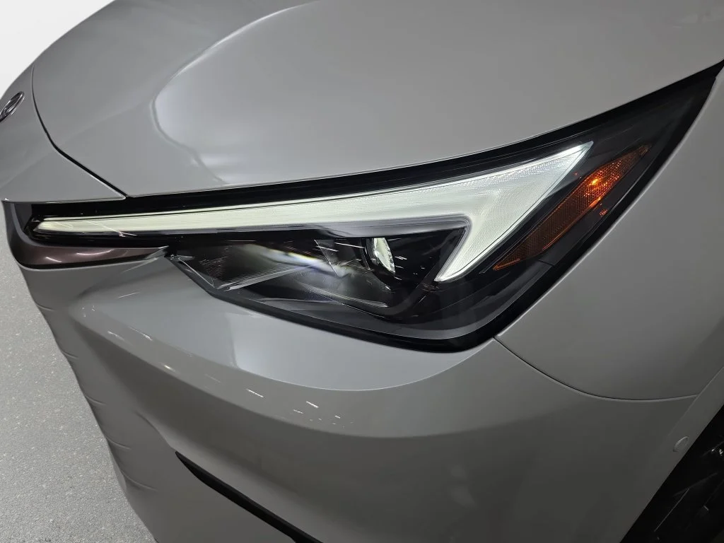 New 2026 Wind Chill Pearl Lexus PREMIUM AWD image 28