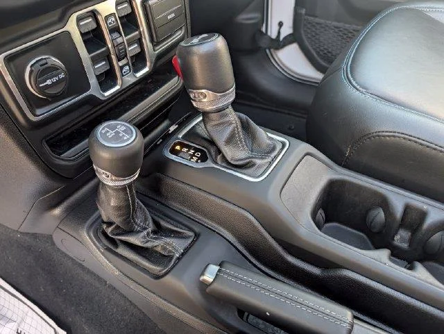 Used 2024 Black Jeep High Altitude image 24