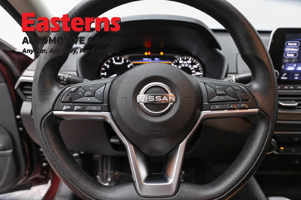 Used 2024 Red Nissan 2.5 SV image 6