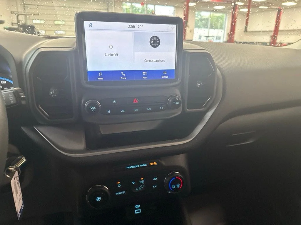 Used 2021 Silver Ford Base image 10
