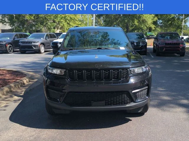 Used 2025 Black Jeep Altitude X image 8