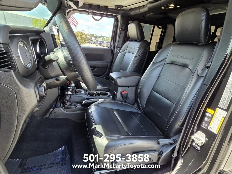 Used 2022 Black Clearcoat JEEP OVERLAND 4X4 image 9