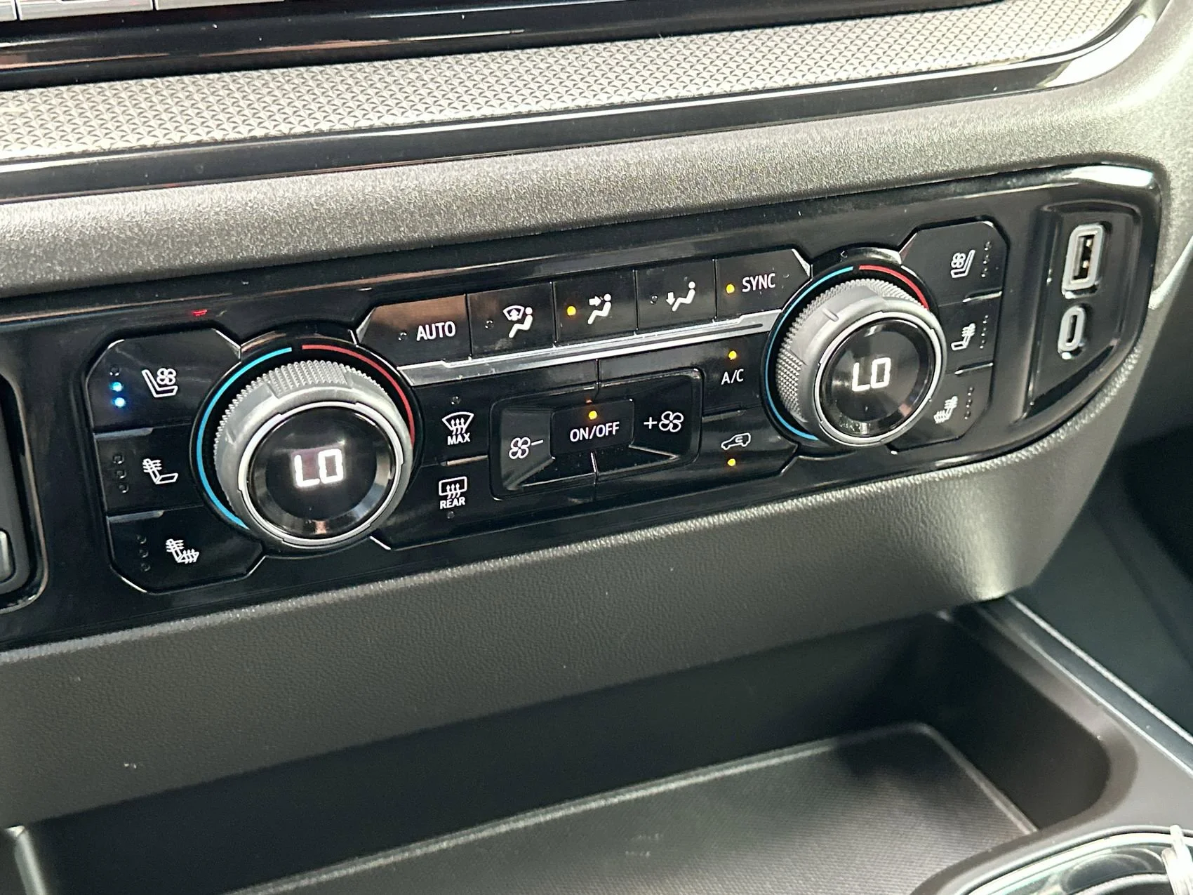 Used 2024 Glacier Blue Metallic Chevrolet ZR2 image 19