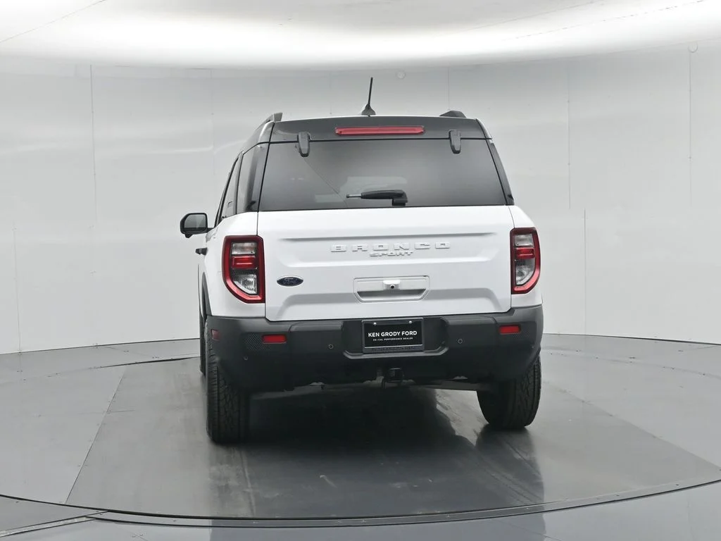 Certified Used 2025 White Ford Badlands image 31