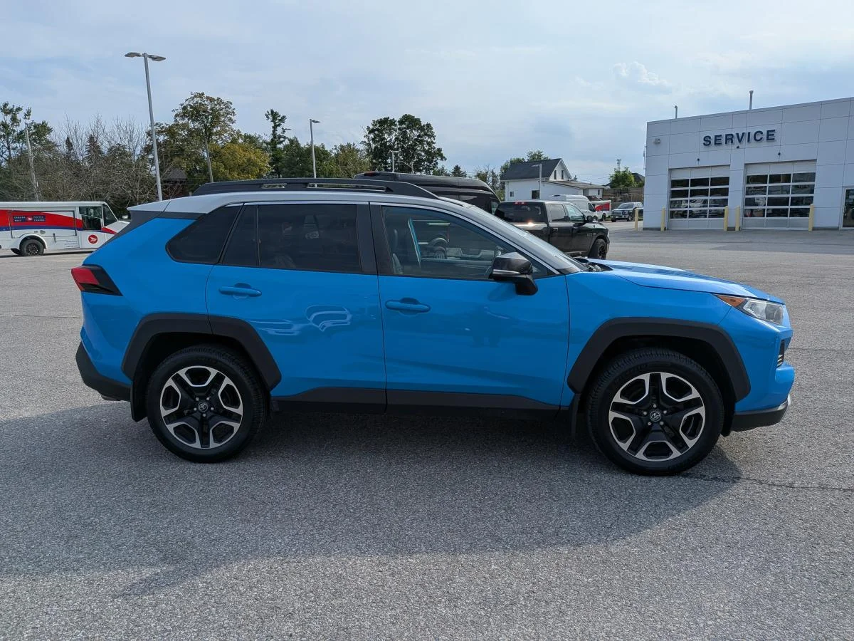 Used 2019 Blue Toyota Trail image 4