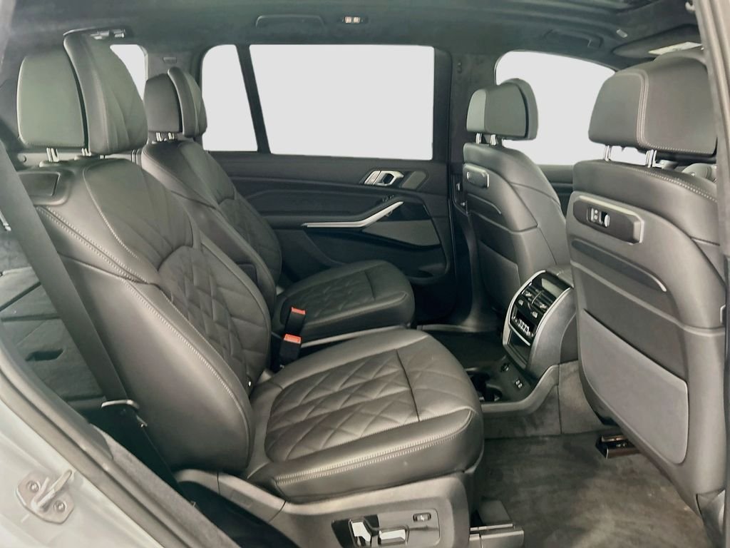 New 2027 Gray Metallic BMW xDrive40i image 21