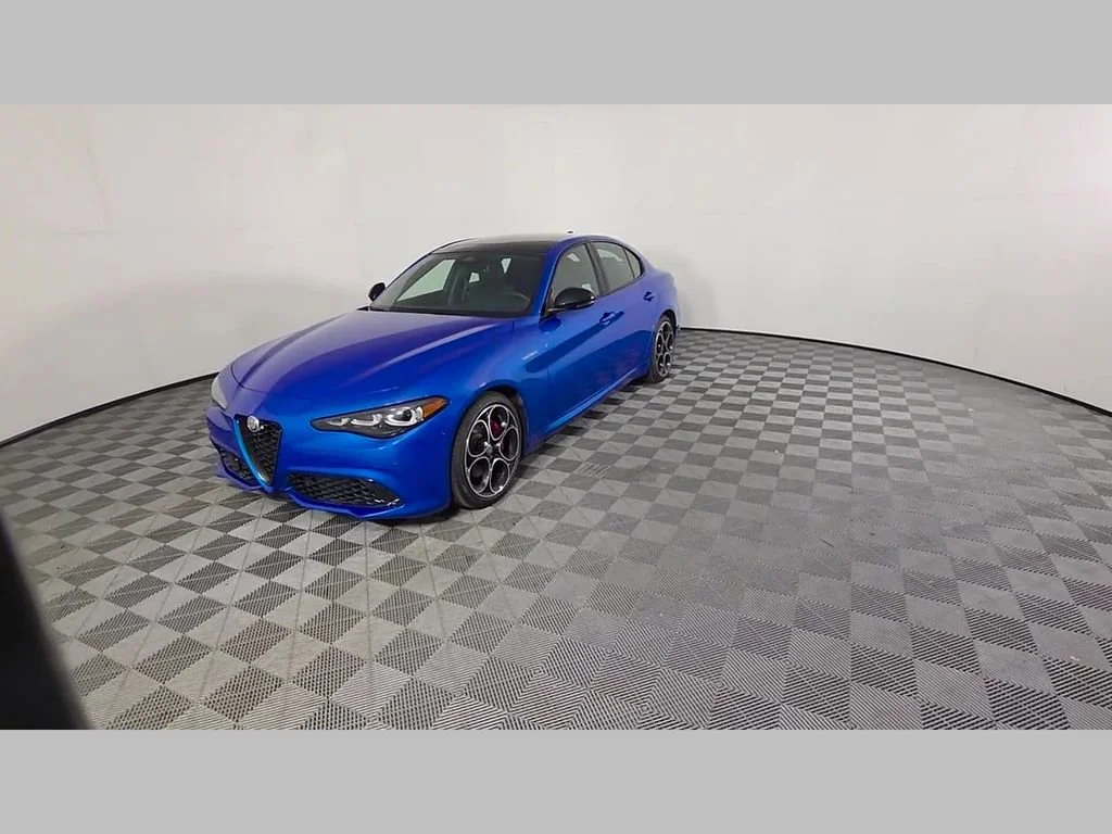 2025 Alfa Romeo Giulia Base - Photo 42