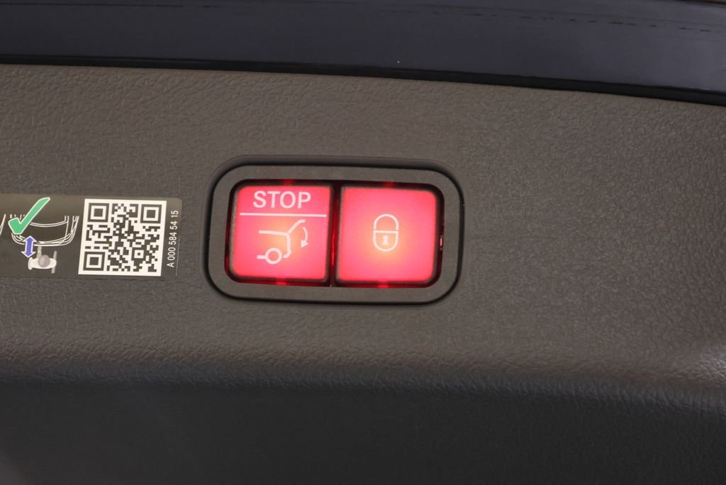 Used 2026 Black Mercedes-Benz GLC 300 image 56