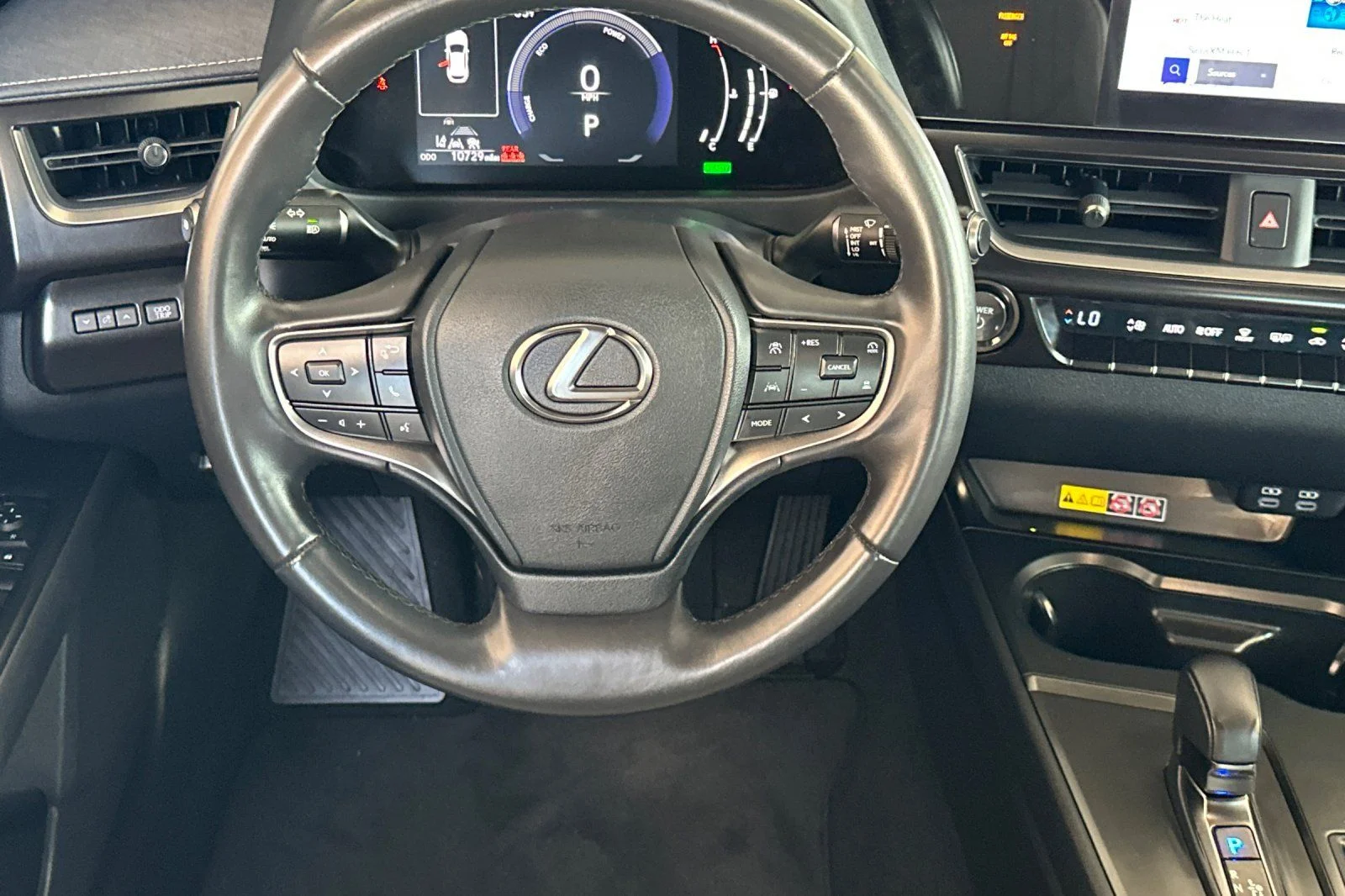 Certified Used 2025 White Pearl Lexus 300h image 11