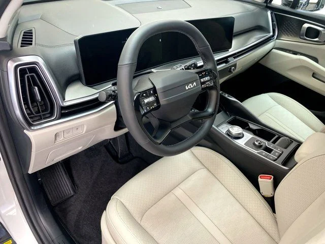 New 2026 Snow White Pearl Kia EX image 20