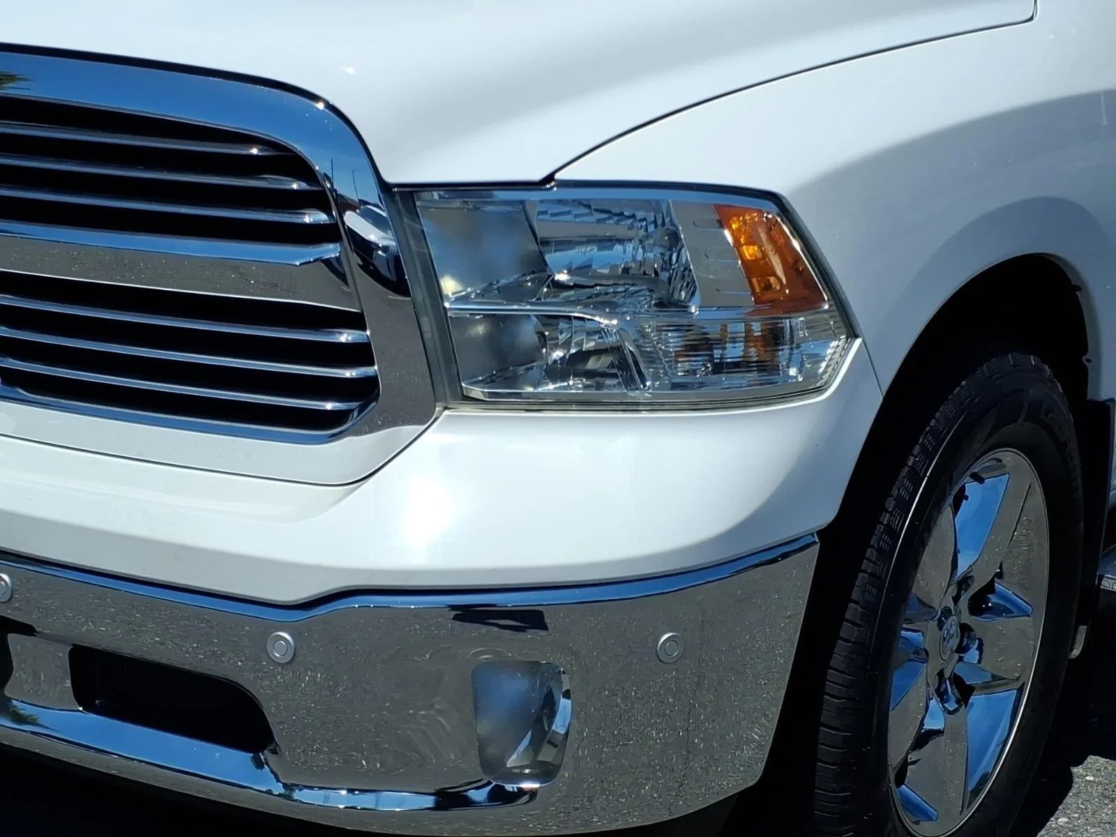 Used 2017 Bright White Clearcoat Ram Big Horn image 15