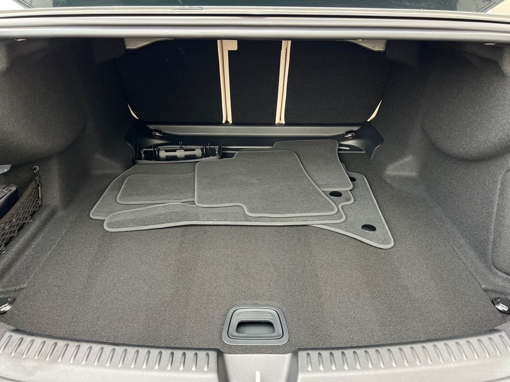 New 2026 Graphite Grey Metallic Mercedes-Benz E 350 image 7