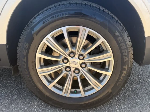 Used 2019 Radiant Silver Metallic Cadillac Luxury image 10
