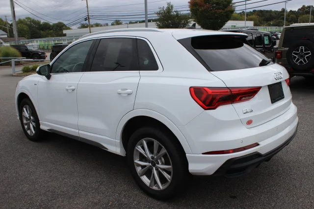 Used 2025 White Audi Premium image 27