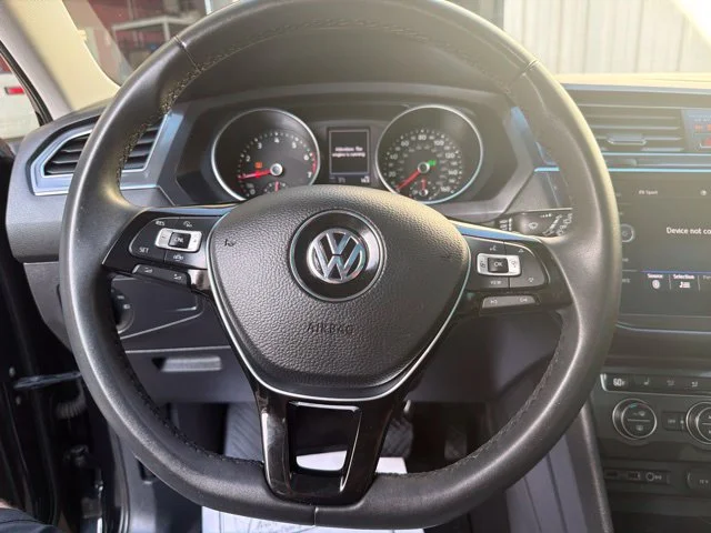 Used 2020 Black Volkswagen 2.0T SE image 27