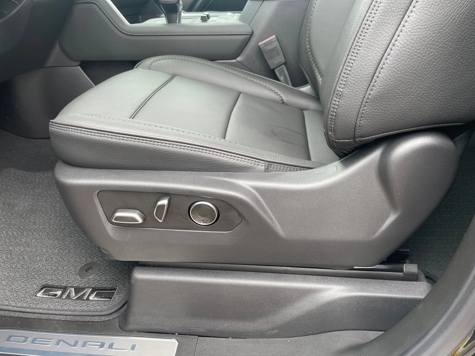 New 2026 Onyx Black GMC Denali image 15