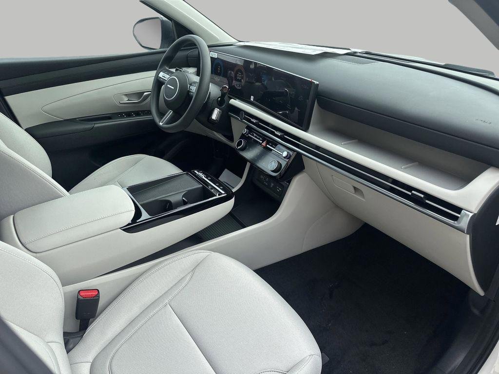 New 2026 Creamy White Pearl Hyundai SEL AWD image 28