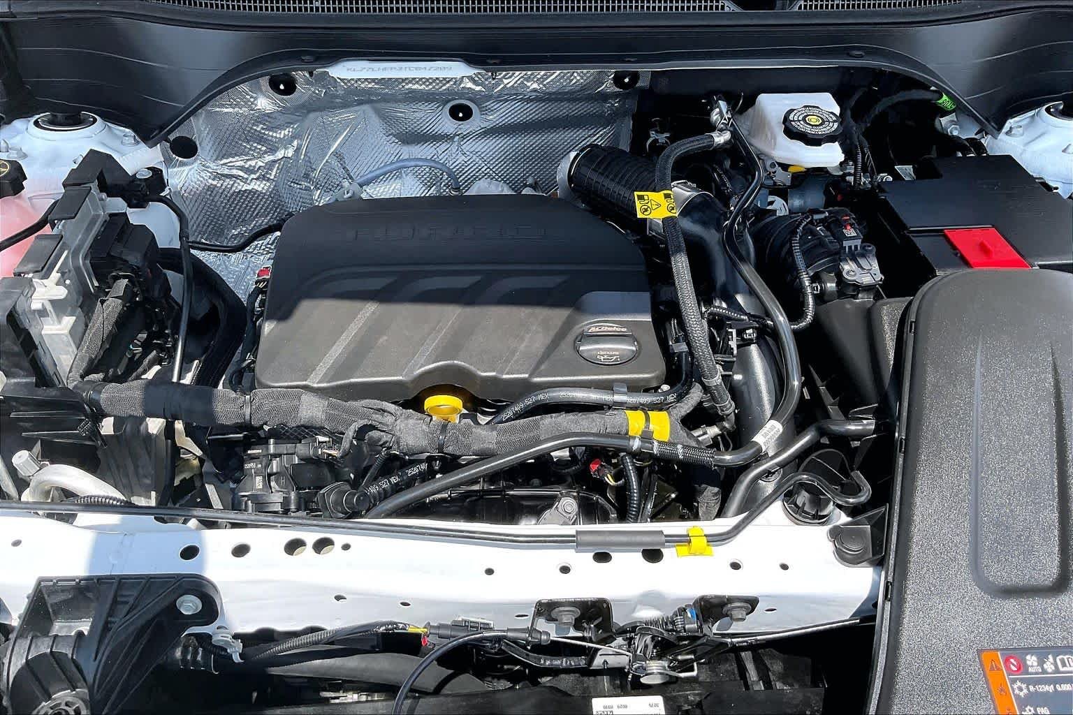 Used 2026 Summit White Chevrolet LT image 31