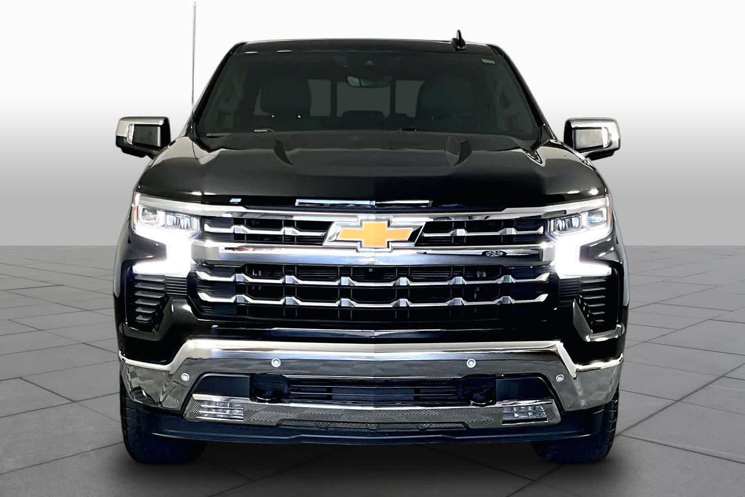 2023 Chevrolet Silverado 1500 LTZ - Photo 4