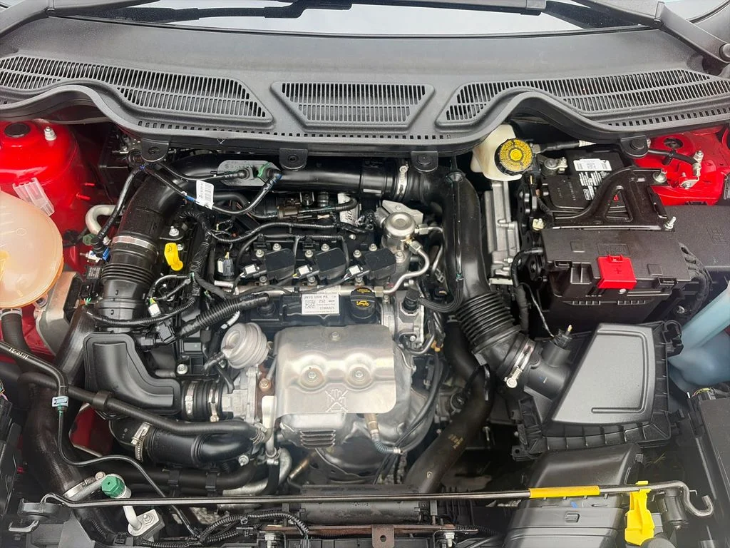 Used 2021 Red Ford SE image 22