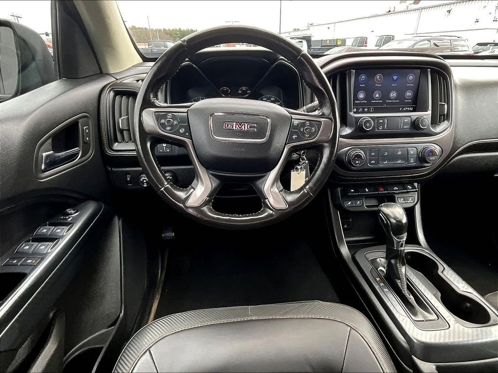 Used 2022 Black GMC AT4 w/Cloth image 16