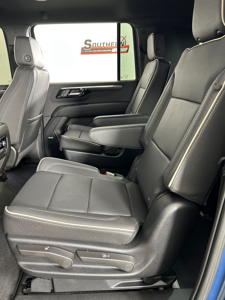 Used 2025 Blue Chevrolet Premier image 18