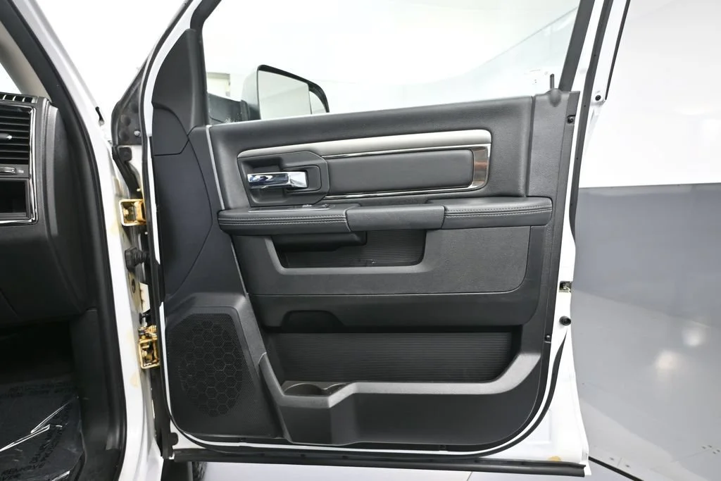 Used 2018 White Ram Sport image 36
