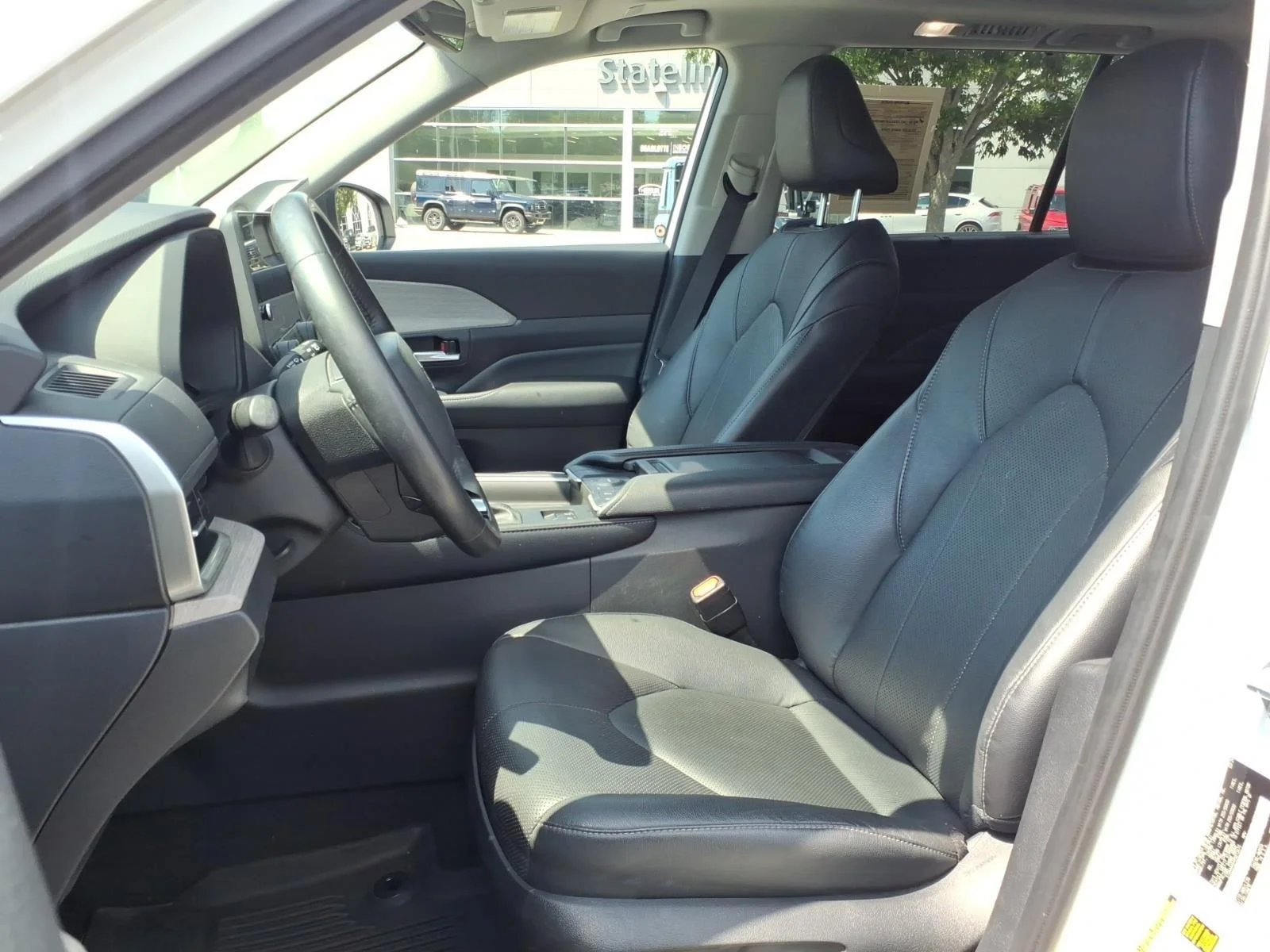 Used 2024 Wind Chill Pearl Toyota Limited image 20
