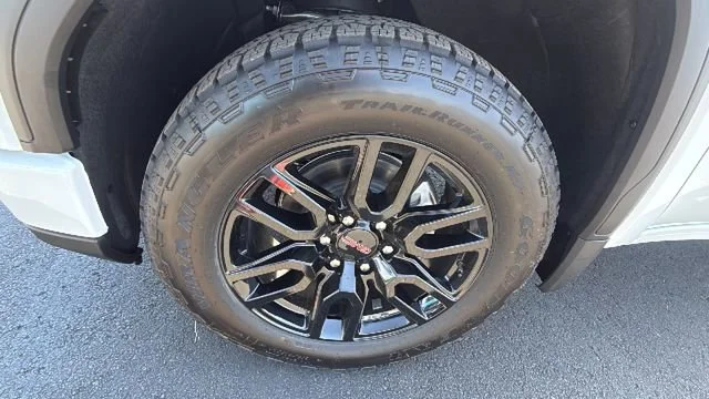 2026 GMC Sierra 1500 Pro - Photo 9