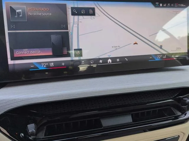New 2027 Mineral White Metallic BMW 430i xDrive image 23