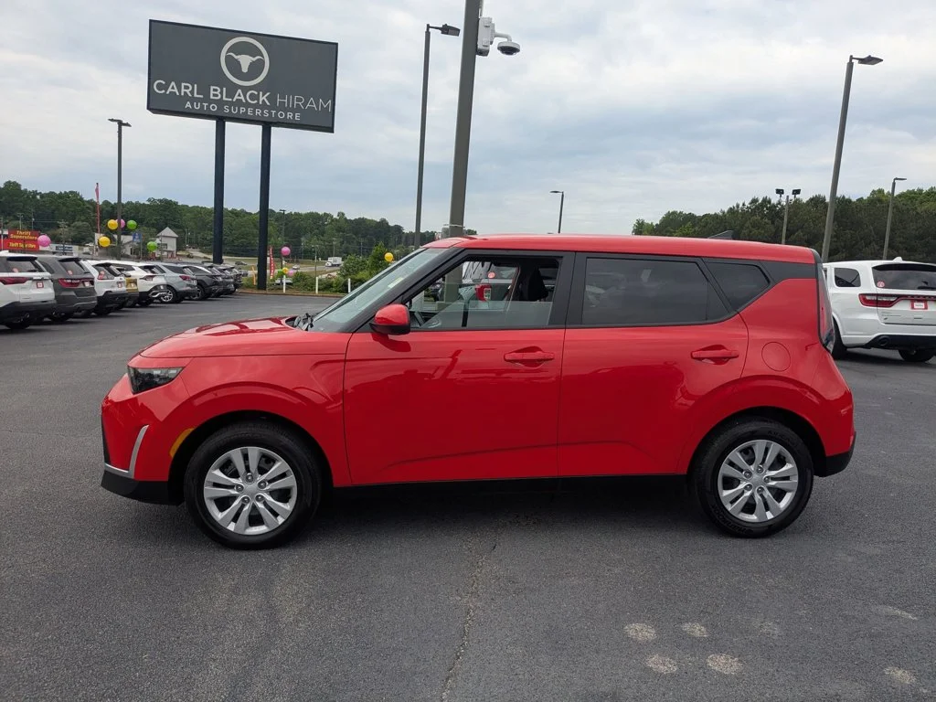 Used 2025 Inferno Red Kia LX image 8