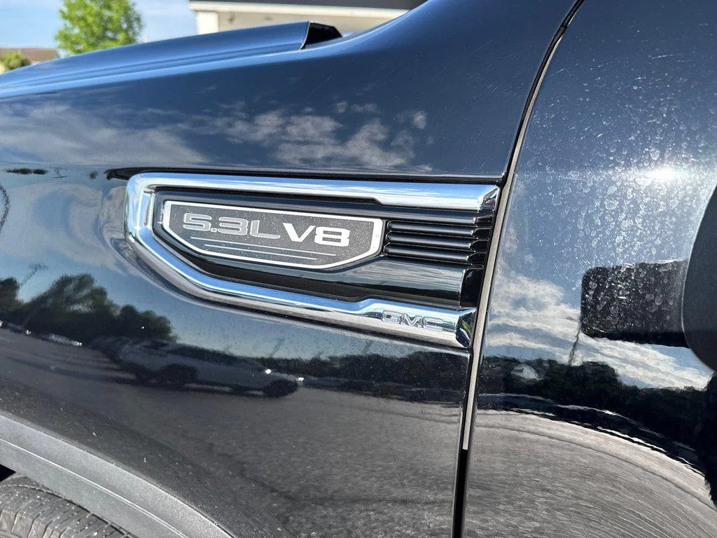 Used 2025 Onyx Black GMC 