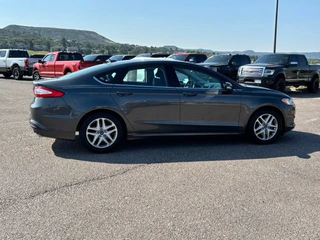 Used 2016 Gray Ford SE image 6