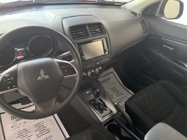 Used 2025 Black Mitsubishi  image 14