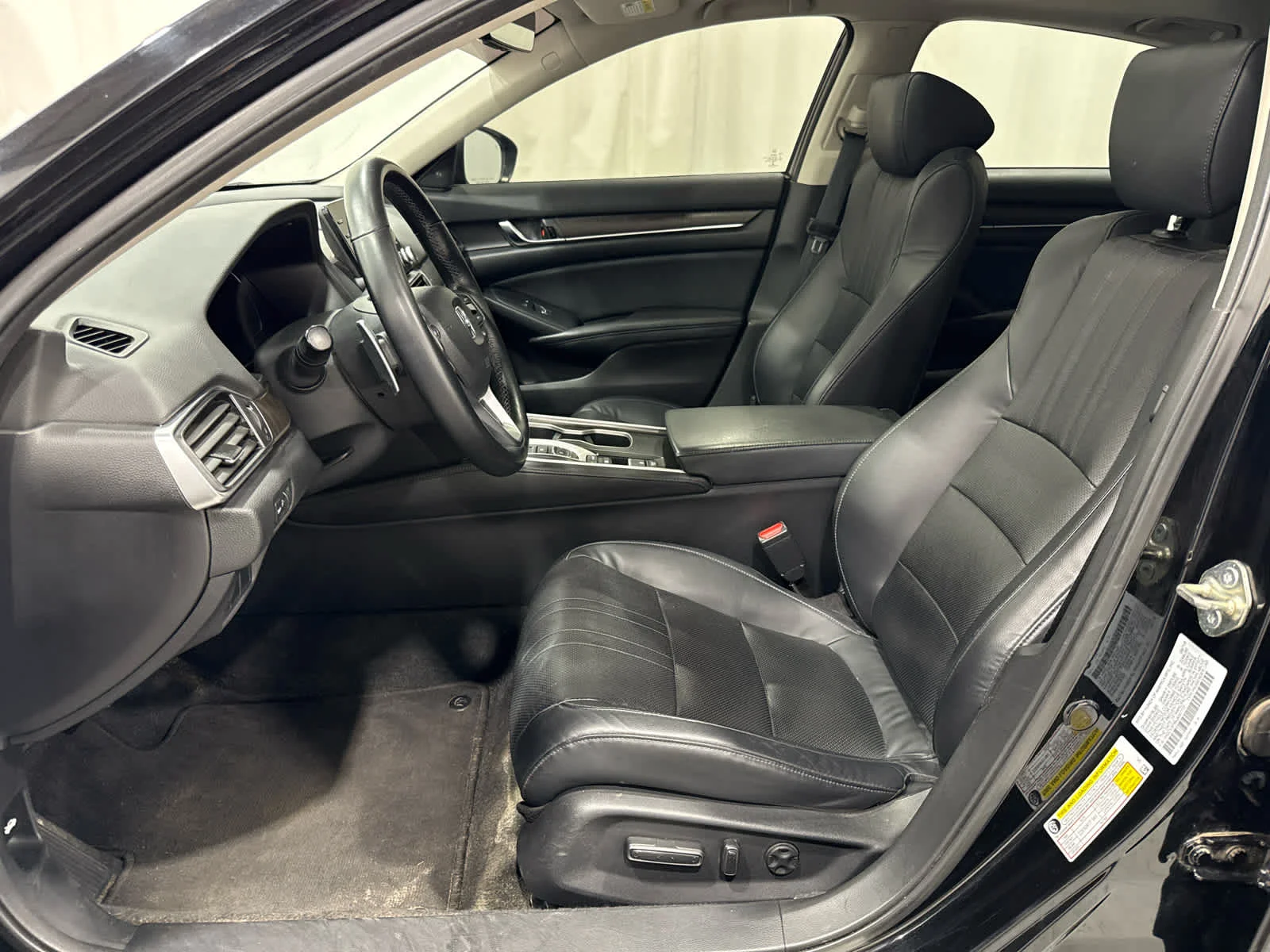 Used 2018 Black Honda EX-L image 11