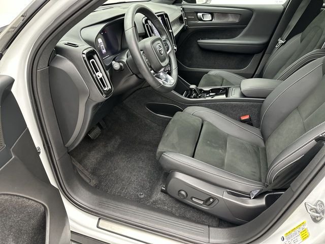 Used 2023 White Volvo Ultimate image 11