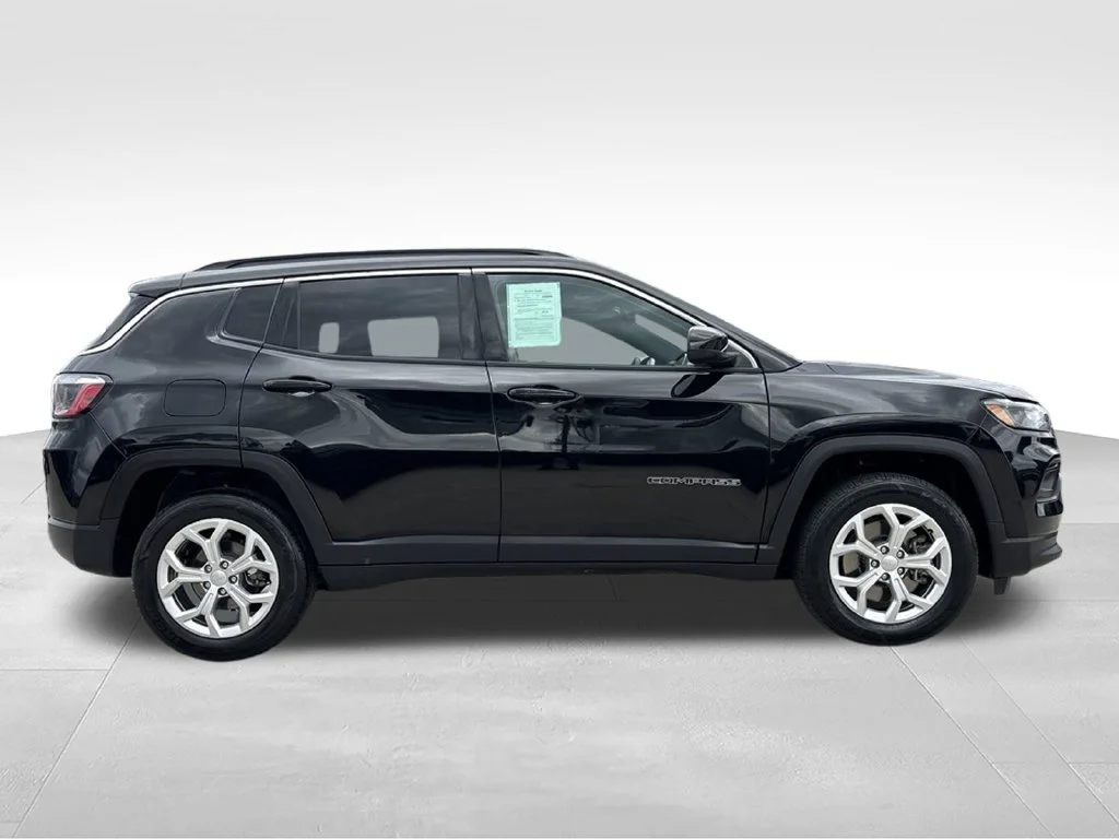 Used 2024 Diamond Black Jeep Latitude image 2
