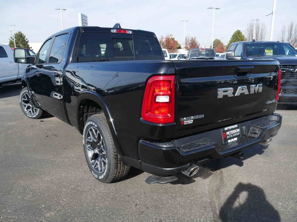 New 2026 Diamond Black Crystal Pearl-Coat Exterior Paint RAM LARAMIE image 23