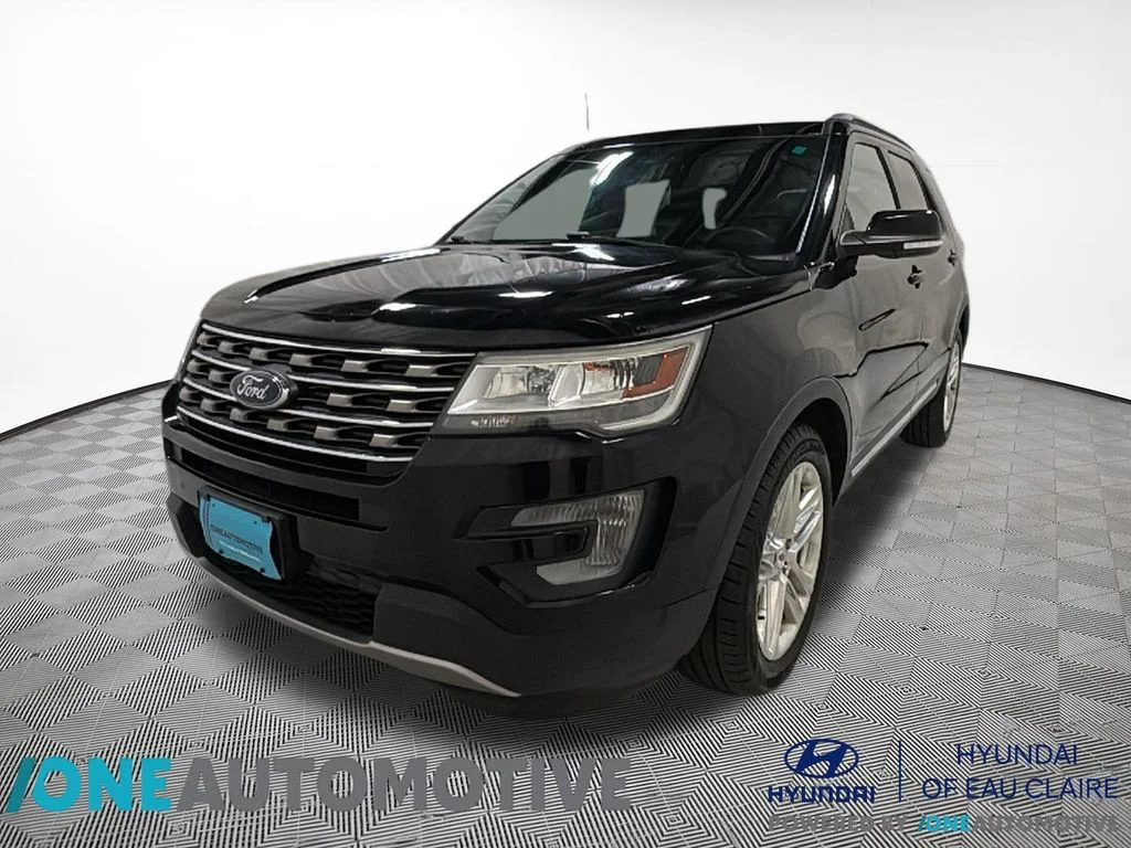 2017 Ford Explorer XLT 4WD's photo