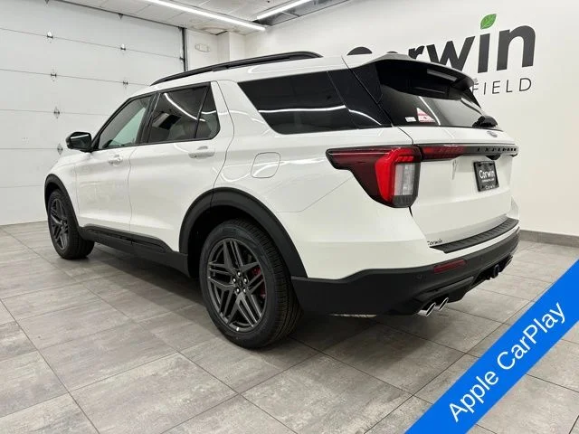 New 2026 Star White Metallic Tri-Coat Ford ST image 3