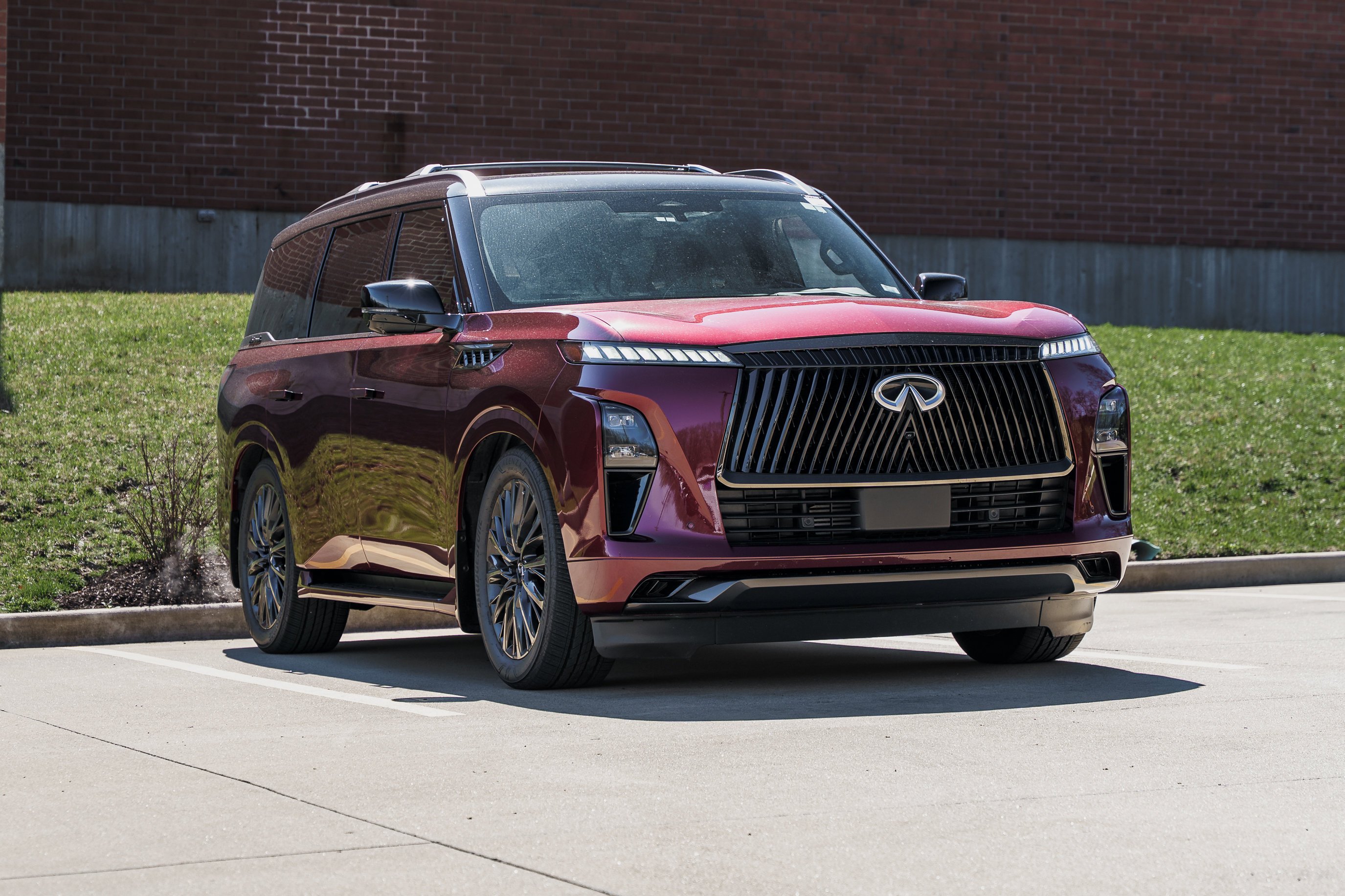 Used 2025 Coulis Red/Black Obsidian INFINITI AUTOGRAPH image 1