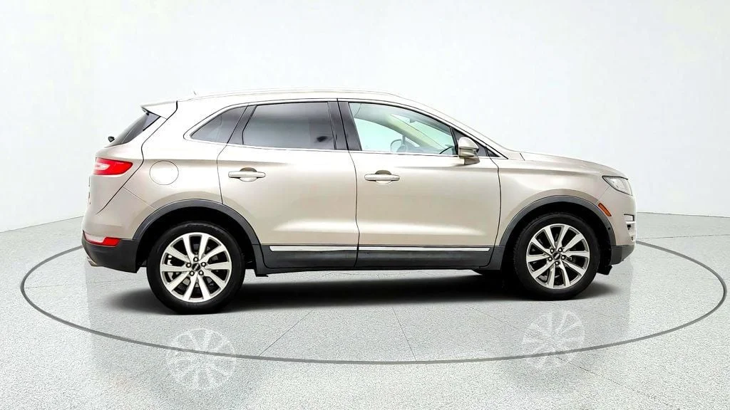 Used 2019 Iced Mocha Metallic Lincoln Reserve AWD w/ 2.3L Turbo, Technology Pkg & Climate Pkg image 4