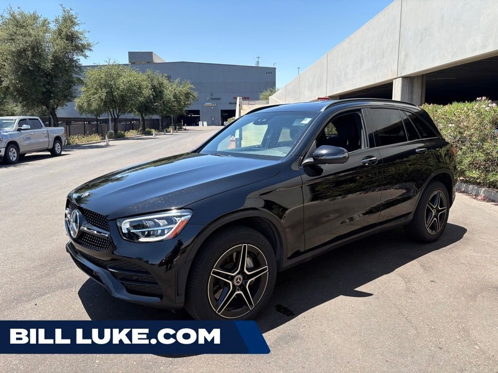 2022 Mercedes-Benz GLC GLC 300's photo