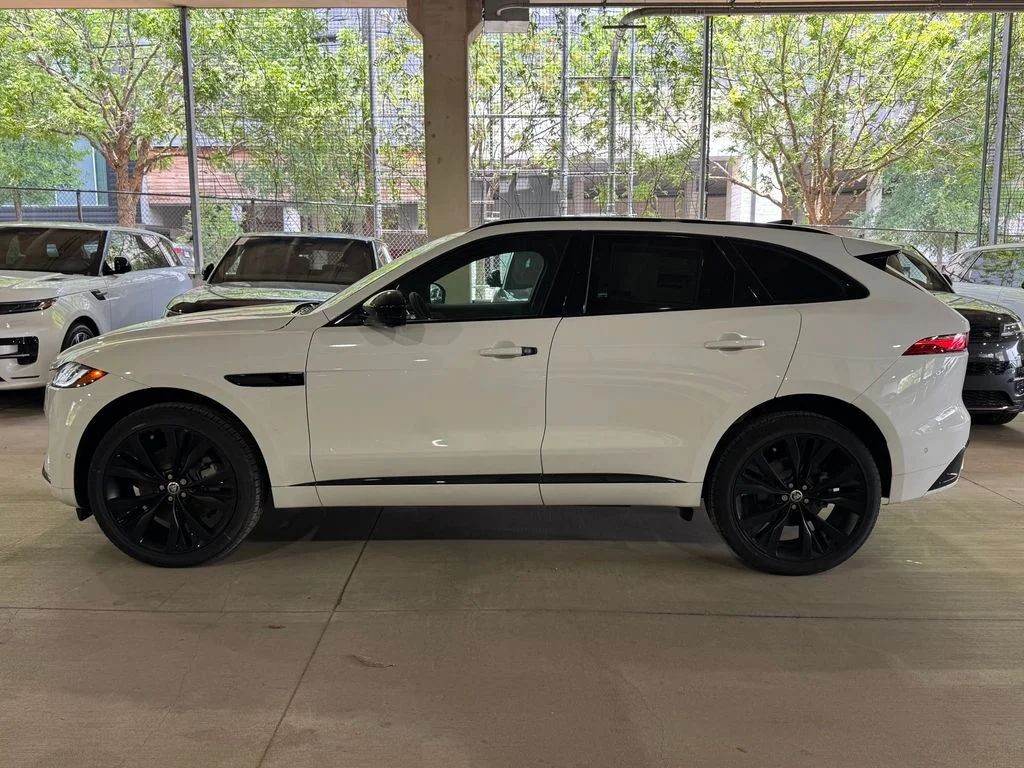 New 2026 Fuji White Jaguar P400 R-Dynamic S image 5